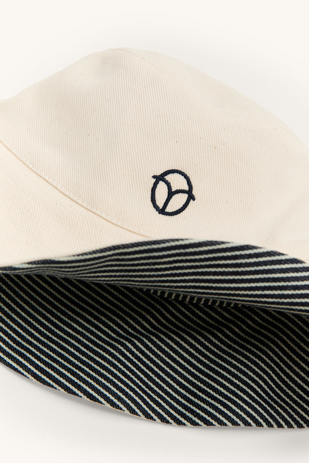 GORRO BUCKET REVERSIBLE DENIM